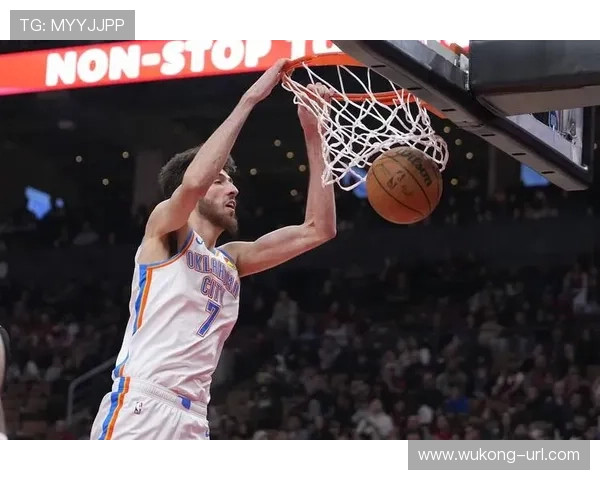 切特·霍姆格伦挡拆拉开空间提升得分效率明显优于同队内线