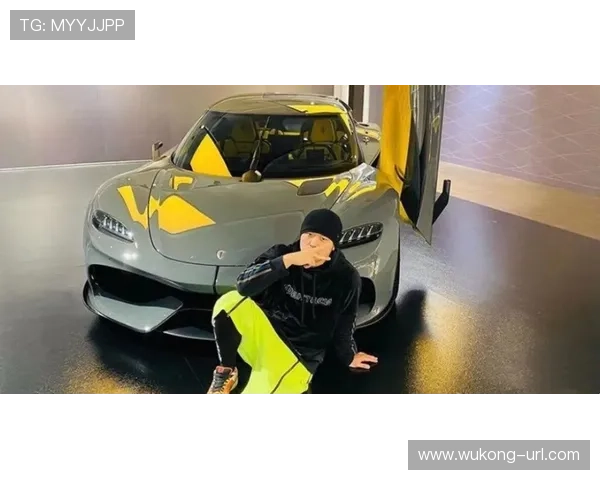 孙一文这阵子日常直接跟明星差不多了，豪车豪宅晒不停，跟球场上那个拼命三郎判若两人！