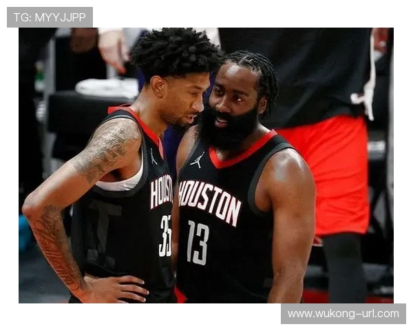 米切尔·罗宾逊挡拆防守更护筐，限制约基奇内线