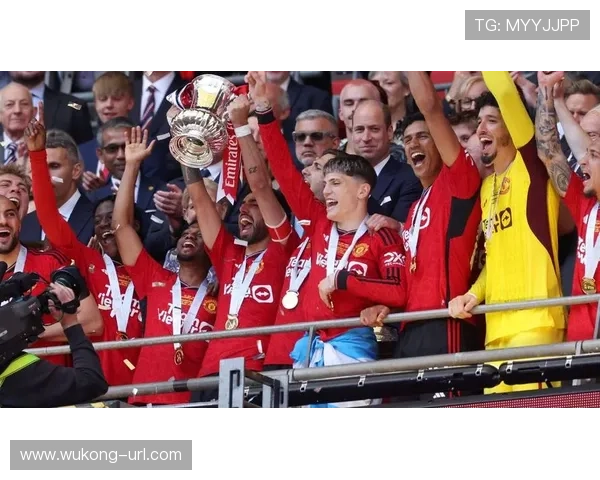 曼联的“文化癌变”：滕哈格铁腕下的切尔西式内耗危机